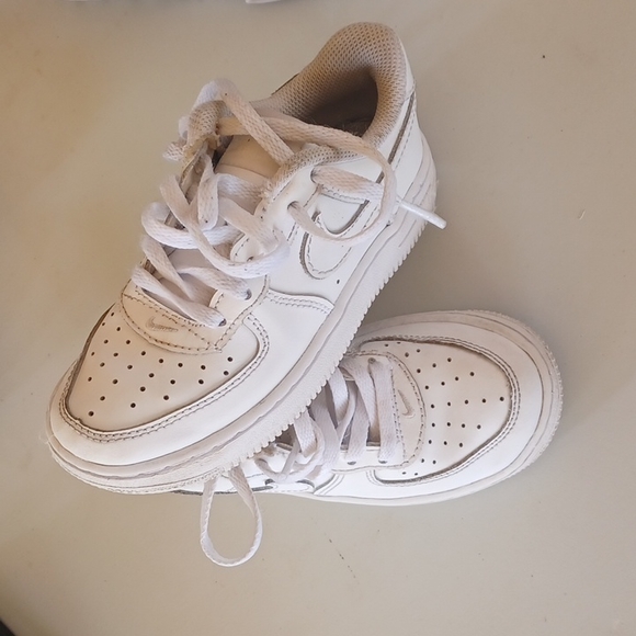 Boy white AF 1s/SOLD - Picture 2 of 5